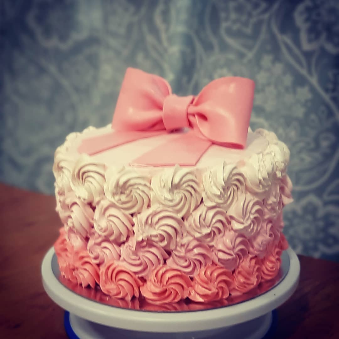Bow Cake
